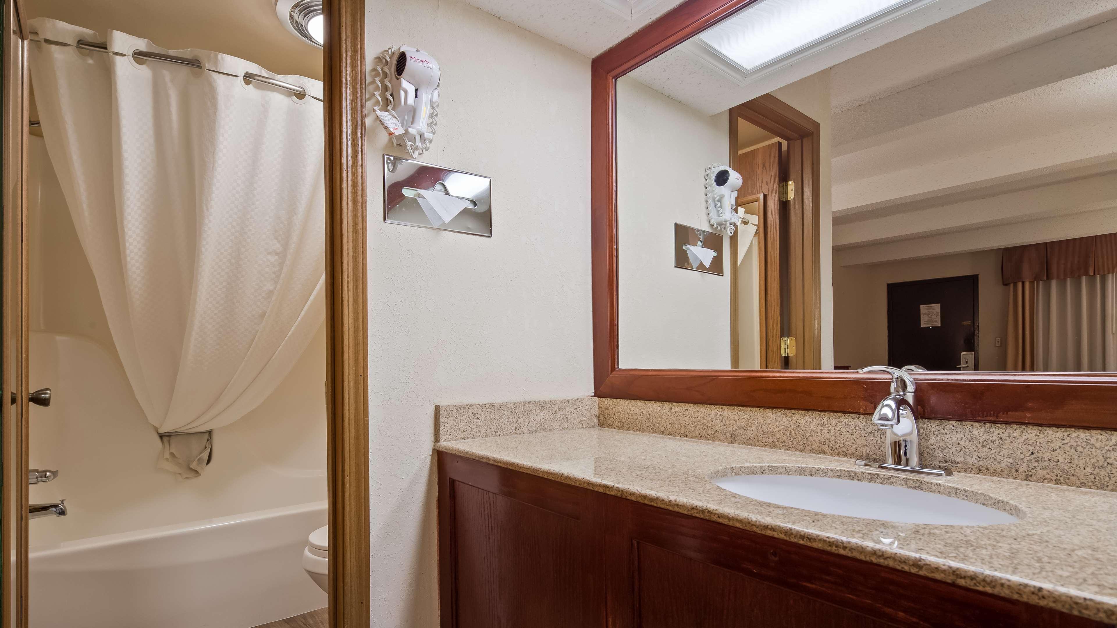 Best Western Montis Inn Saint Robert Exterior foto